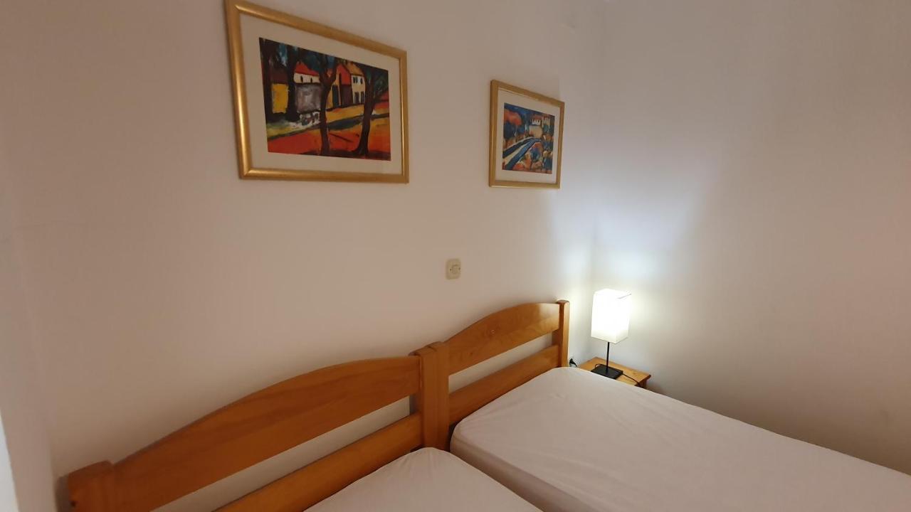 Sea Side Apartments 4* โนวีวีโนดอลสกี ภายนอก รูปภาพ