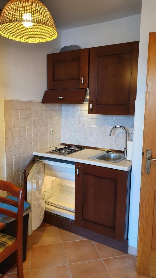 Sea Side Apartments 4* โนวีวีโนดอลสกี ภายนอก รูปภาพ