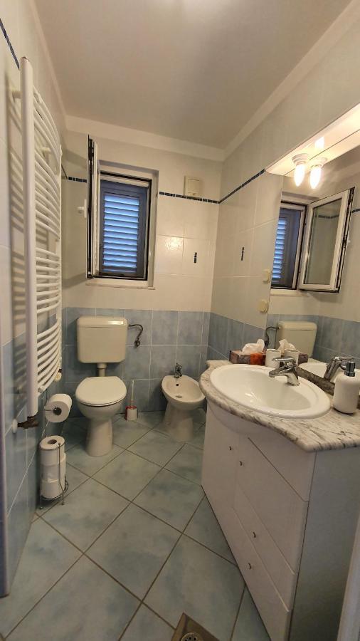 Sea Side Apartments 4* โนวีวีโนดอลสกี ภายนอก รูปภาพ