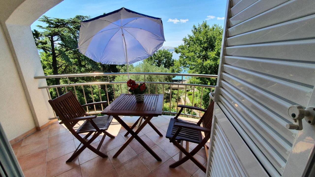 Sea Side Apartments 4* โนวีวีโนดอลสกี ภายนอก รูปภาพ
