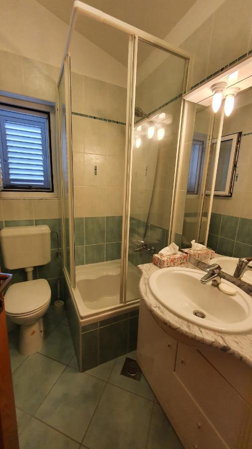 Sea Side Apartments 4* โนวีวีโนดอลสกี ภายนอก รูปภาพ